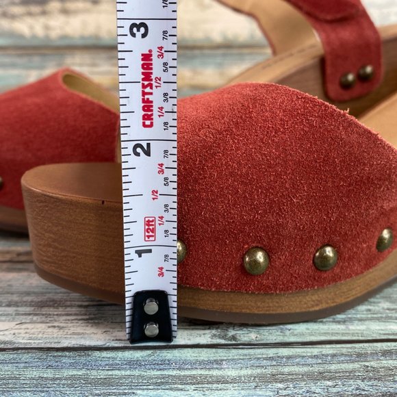 Lucky Brand Zashti Wedge Sandals Size 7.5M Currant Red Suede Womens - Picture 11 of 12